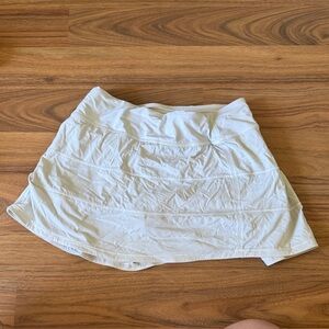 Size 6 White Lululemon Pace Rival Tennis Skirt